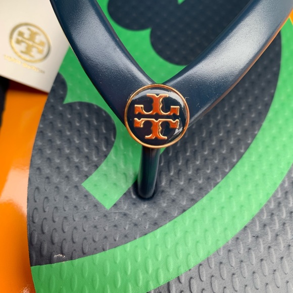 NWT Tory Burch Emory Flip Flop Flat Logo Sandals - Picture 5 of 12